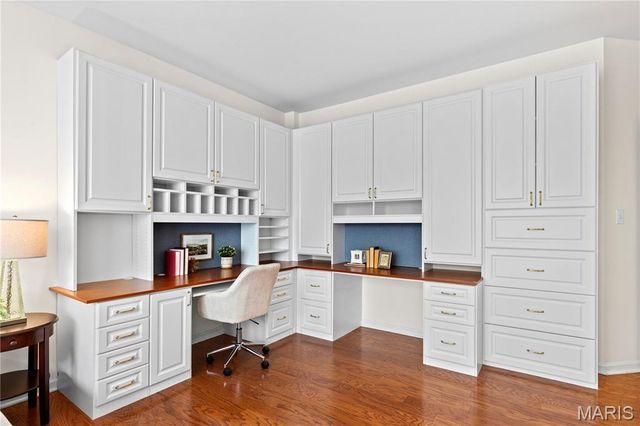 750 S Hanley Road 56, Clayton, MO 63105