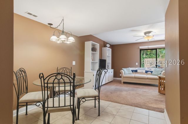 11 Tanglewood Dr Apt 7, Hilton Head Island, SC 29928