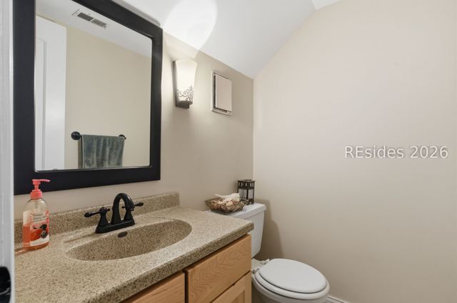 11 Tanglewood Dr Apt 7, Hilton Head Island, SC 29928