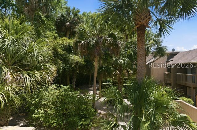 11 Tanglewood Dr Apt 7, Hilton Head Island, SC 29928
