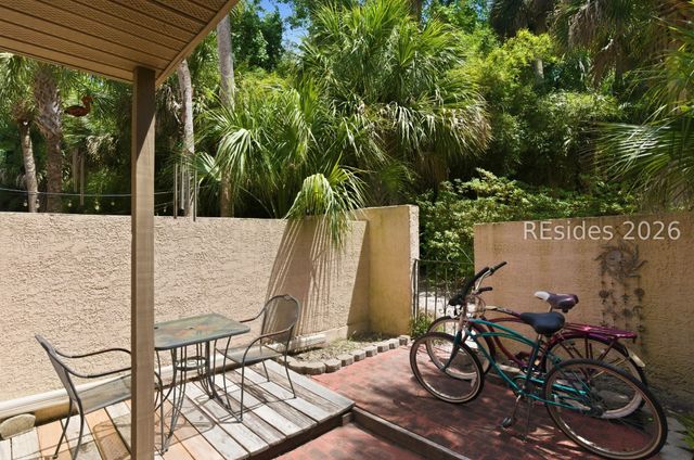 11 Tanglewood Dr Apt 7, Hilton Head Island, SC 29928