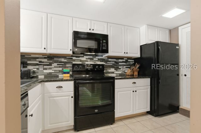 11 Tanglewood Dr Apt 7, Hilton Head Island, SC 29928