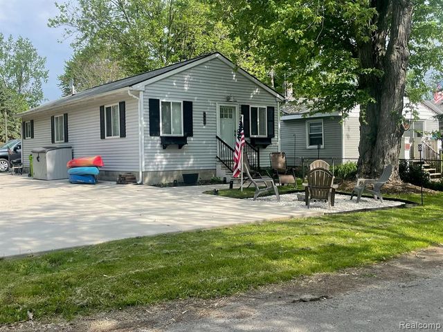 132 Maudlin Street, Novi, MI 48377