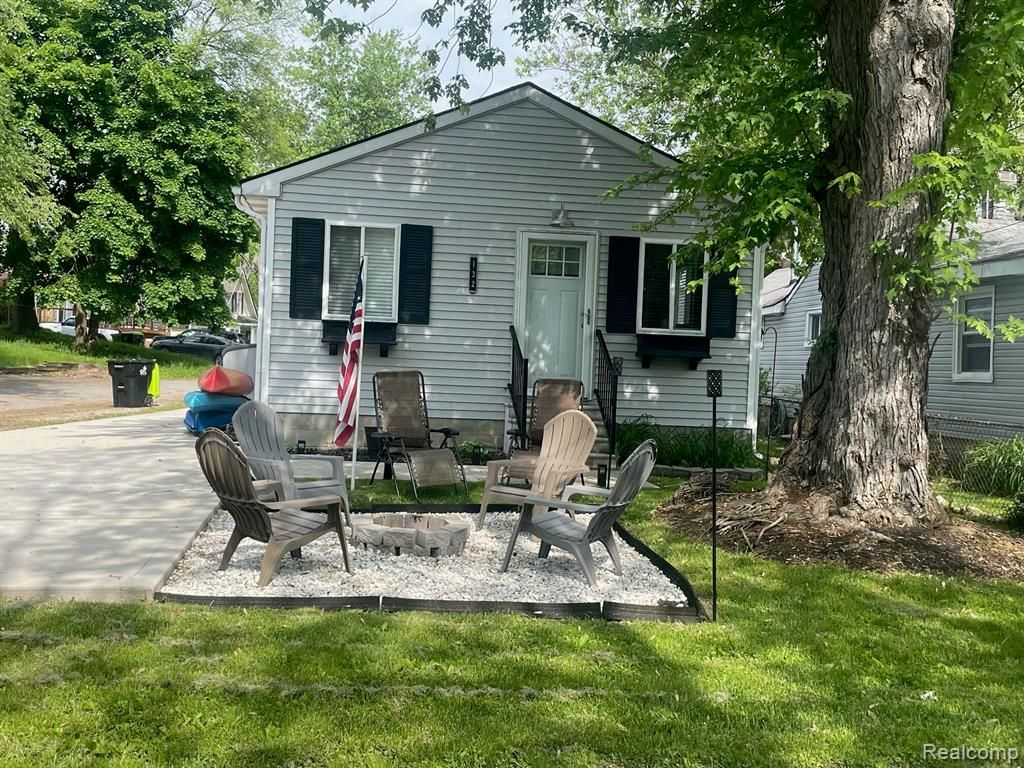 132 Maudlin Street, Novi, MI 48377