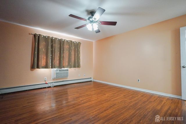 733 Cricket Lane, Woodbridge Proper, NJ 07095