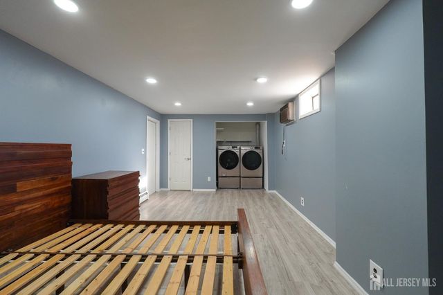 733 Cricket Lane, Woodbridge Proper, NJ 07095