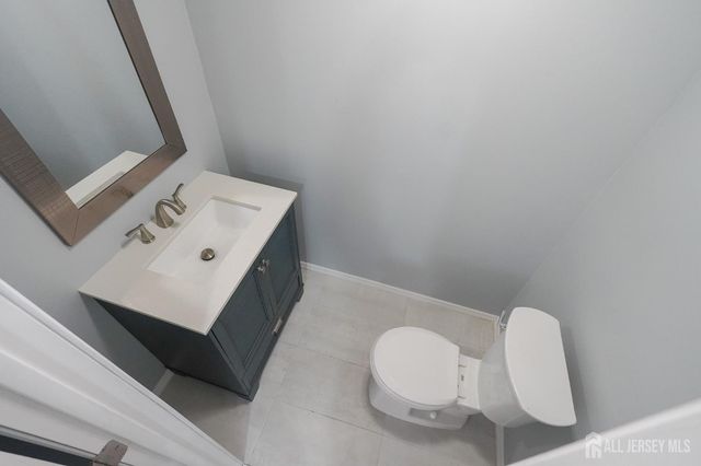 733 Cricket Lane, Woodbridge Proper, NJ 07095