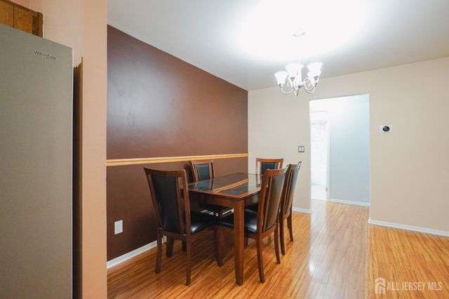 733 Cricket Lane, Woodbridge Proper, NJ 07095