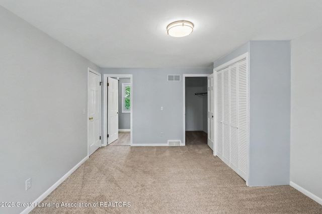 1131 Hillgate Way, Lansing, MI 48912