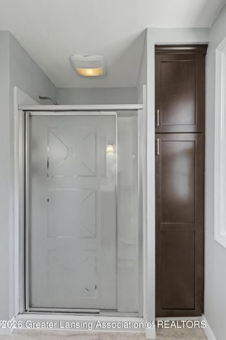 1131 Hillgate Way, Lansing, MI 48912