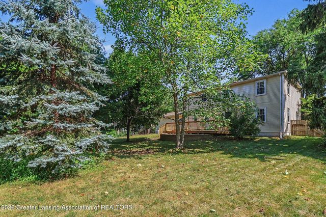1131 Hillgate Way, Lansing, MI 48912
