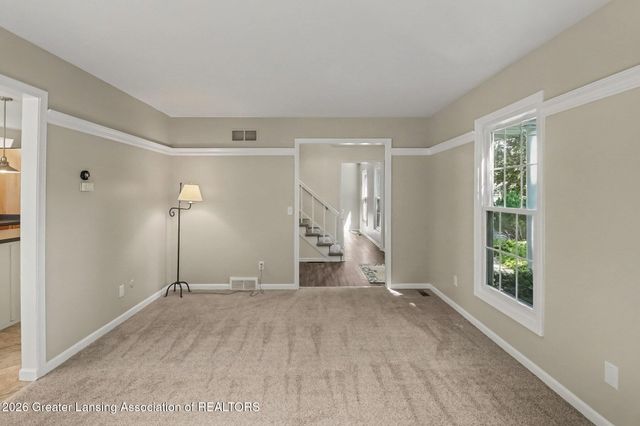 1131 Hillgate Way, Lansing, MI 48912