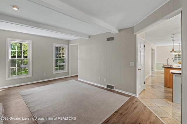 1131 Hillgate Way, Lansing, MI 48912