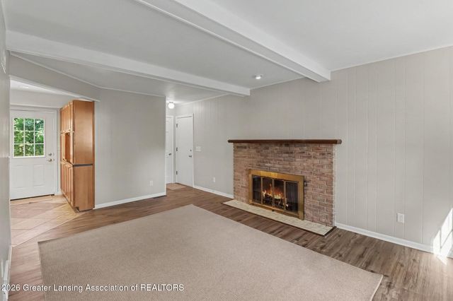 1131 Hillgate Way, Lansing, MI 48912
