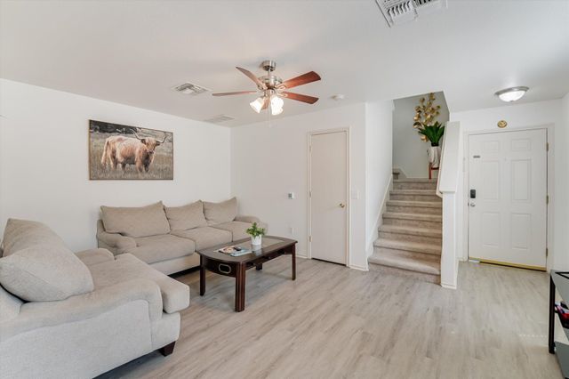 8710 Davis Oaks TRL, Austin, TX 78748