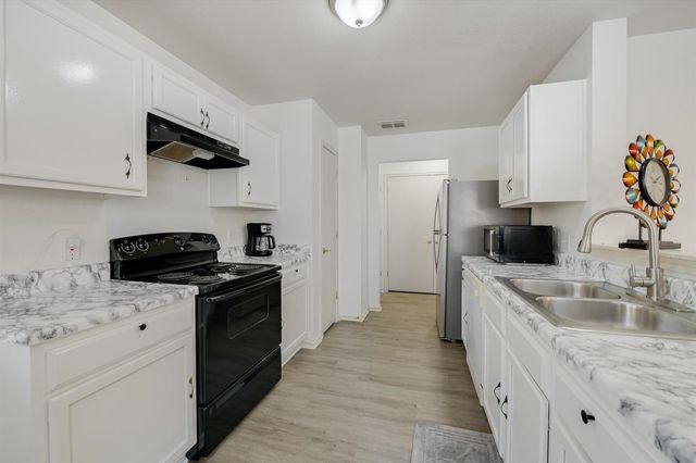 8710 Davis Oaks TRL, Austin, TX 78748