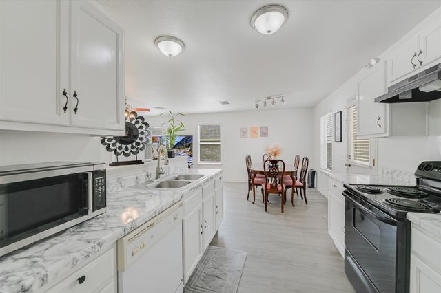 8710 Davis Oaks TRL, Austin, TX 78748