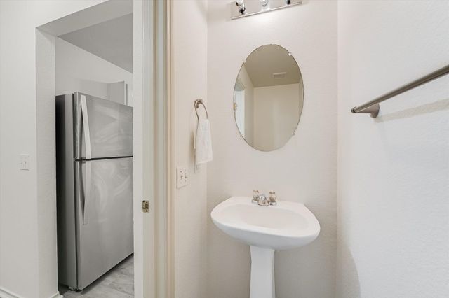 8710 Davis Oaks TRL, Austin, TX 78748