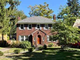 2324 Middlesex Drive, Toledo, OH 43606