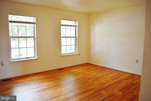 107 PARKSIDE DR, Winchester, VA 22602