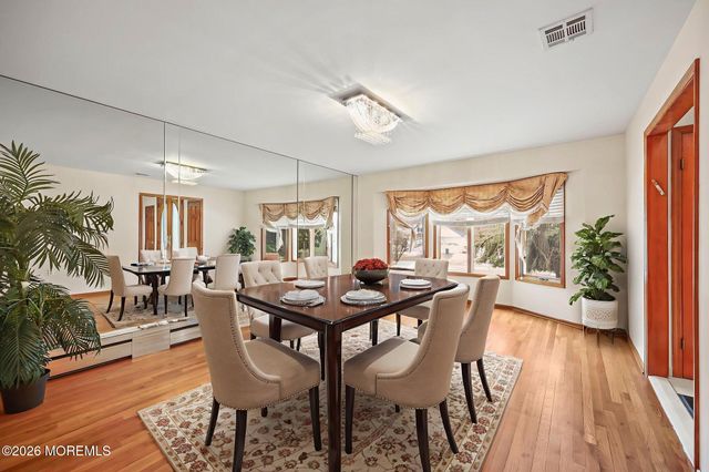 16 Wiltshire Drive, Manalapan, NJ 07726