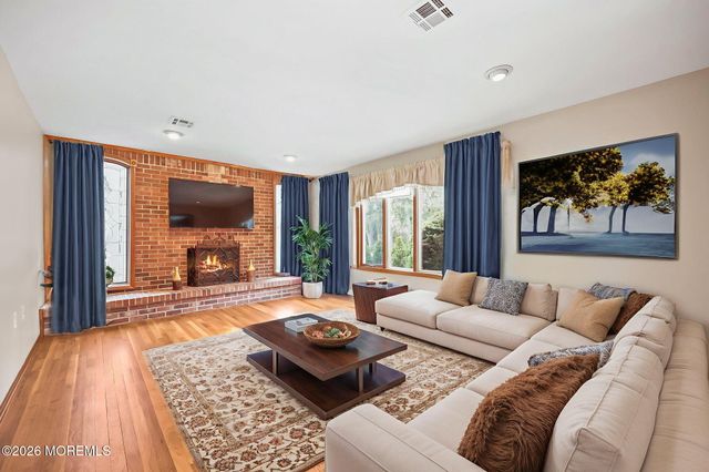 16 Wiltshire Drive, Manalapan, NJ 07726