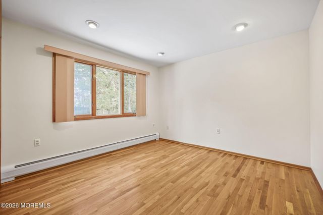 16 Wiltshire Drive, Manalapan, NJ 07726