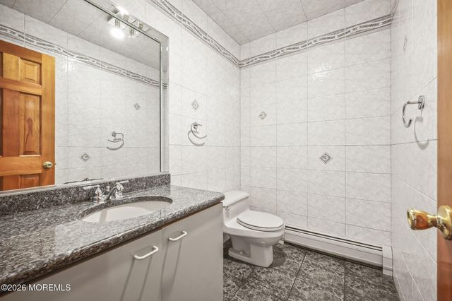 16 Wiltshire Drive, Manalapan, NJ 07726