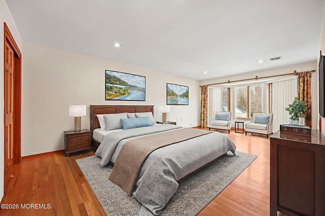 16 Wiltshire Drive, Manalapan, NJ 07726