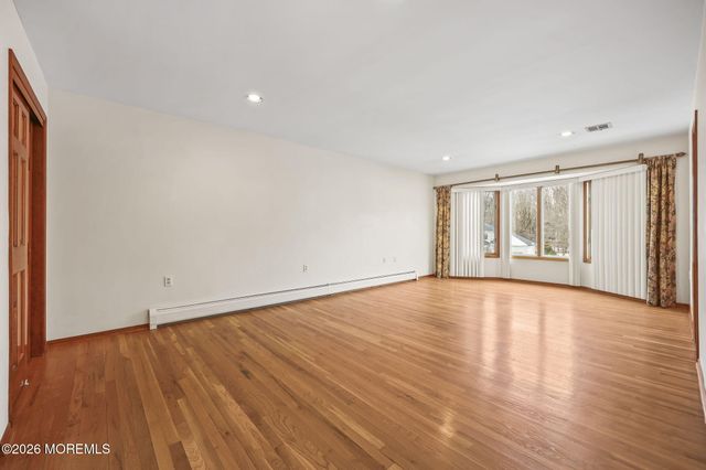 16 Wiltshire Drive, Manalapan, NJ 07726