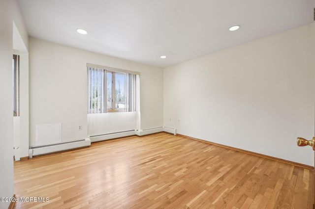 16 Wiltshire Drive, Manalapan, NJ 07726