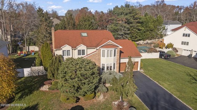 16 Wiltshire Drive, Manalapan, NJ 07726