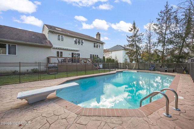 16 Wiltshire Drive, Manalapan, NJ 07726