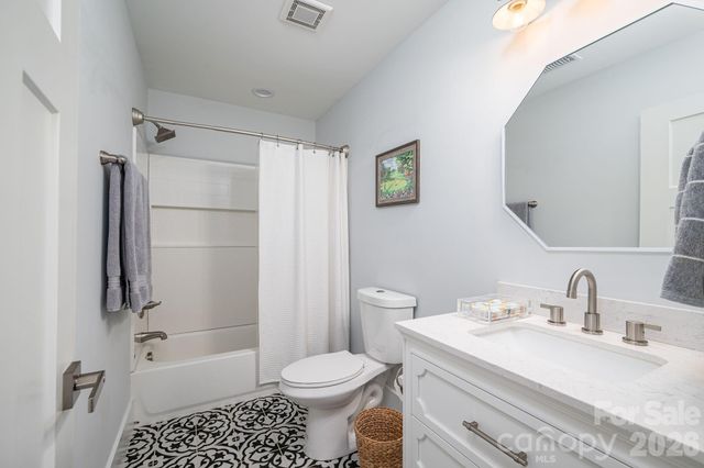 4282 Holly Circle NE, Conover, NC 28613