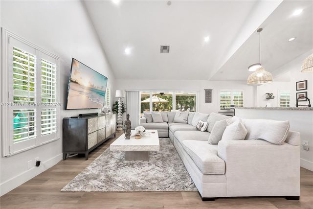 8265 SW 176th Terrace, Palmetto Bay, FL 33157
