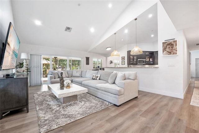 8265 SW 176th Terrace, Palmetto Bay, FL 33157