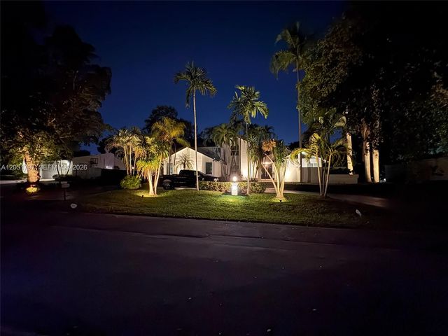 8265 SW 176th Terrace, Palmetto Bay, FL 33157