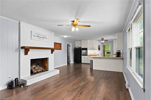116 Asbury Drive, Kernersville, NC 27284