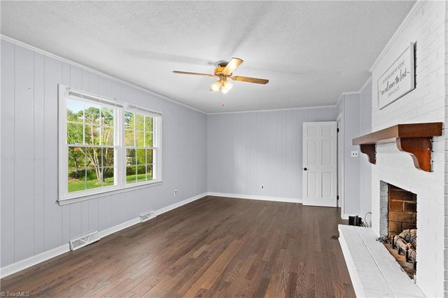 116 Asbury Drive, Kernersville, NC 27284