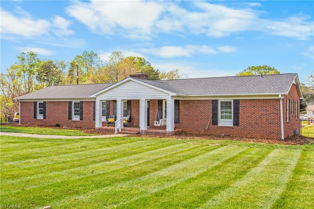 116 Asbury Drive, Kernersville, NC 27284