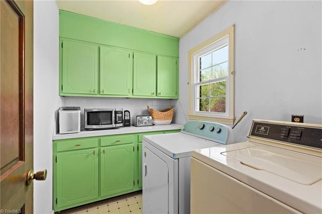116 Asbury Drive, Kernersville, NC 27284
