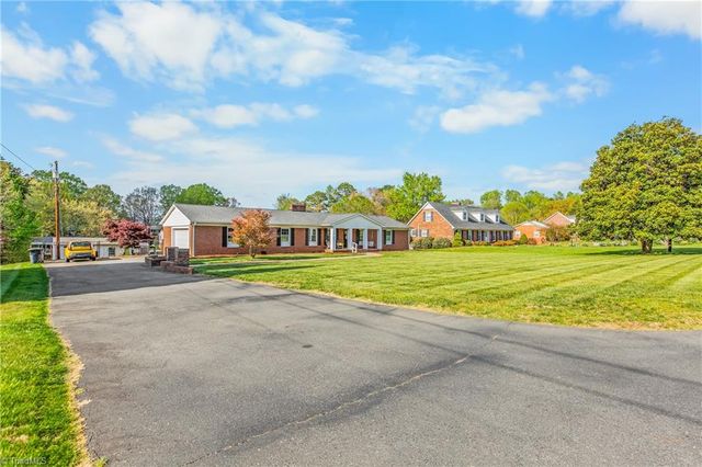 116 Asbury Drive, Kernersville, NC 27284