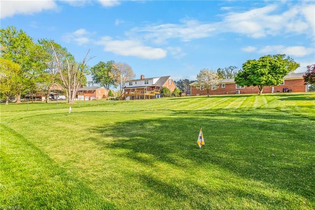 116 Asbury Drive, Kernersville, NC 27284