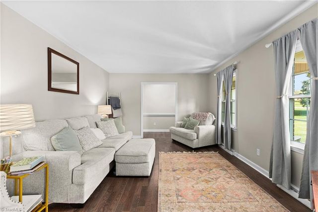 116 Asbury Drive, Kernersville, NC 27284
