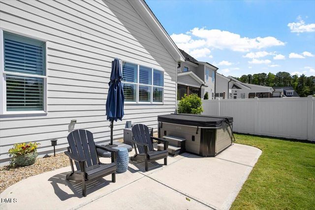 1745 Deacon Falls Way, Wendell, NC 27591