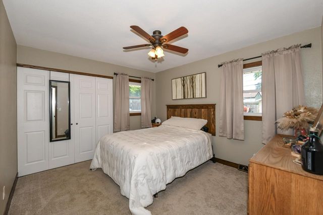 2526 Indian TRAIL, Racine, WI 53402