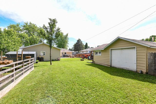 2526 Indian TRAIL, Racine, WI 53402