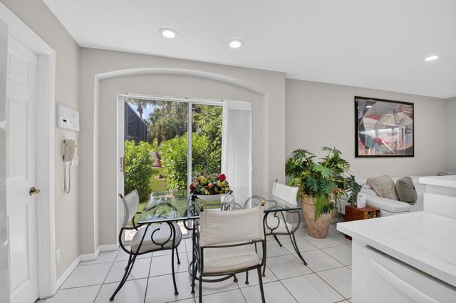 6237 Brava Way, Boca Raton, FL 33433