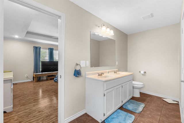 3727 SW County Road 1160, Corsicana, TX 75110