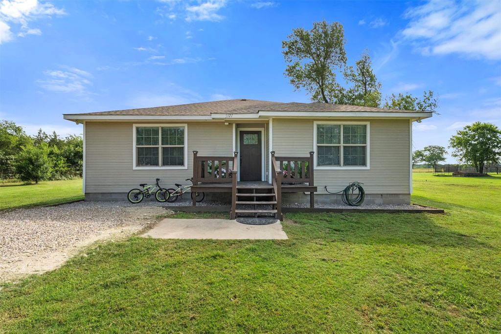 3727 SW County Road 1160, Corsicana, TX 75110